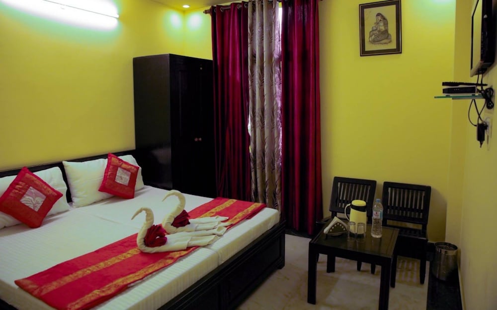 Nahar Singh Haveli 14/47