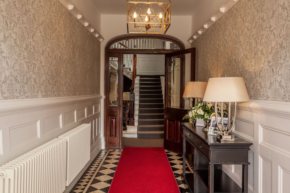 Mansion House Llansteffan 2/32