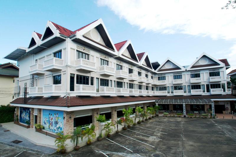 Vista Hotel 3/50