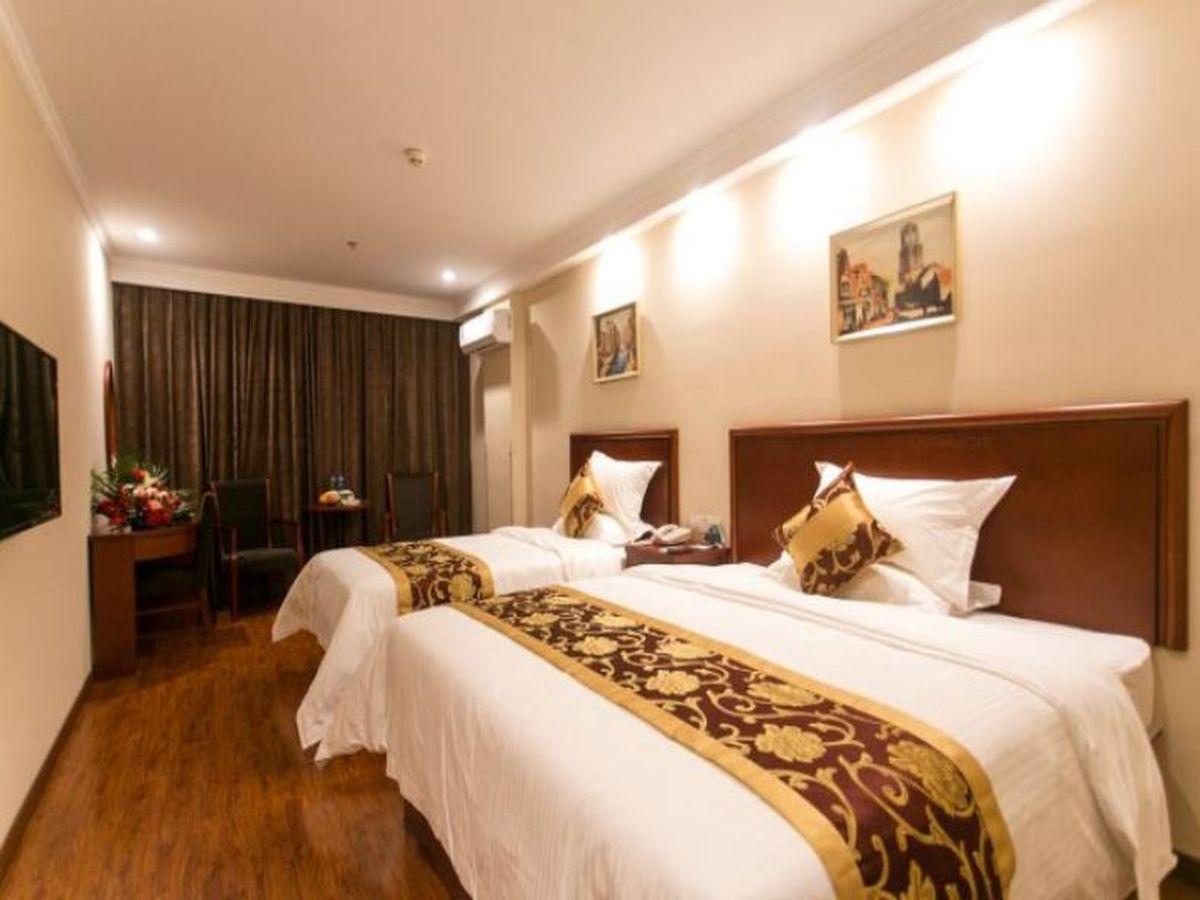 GUEST ROOM, TRIPLE
