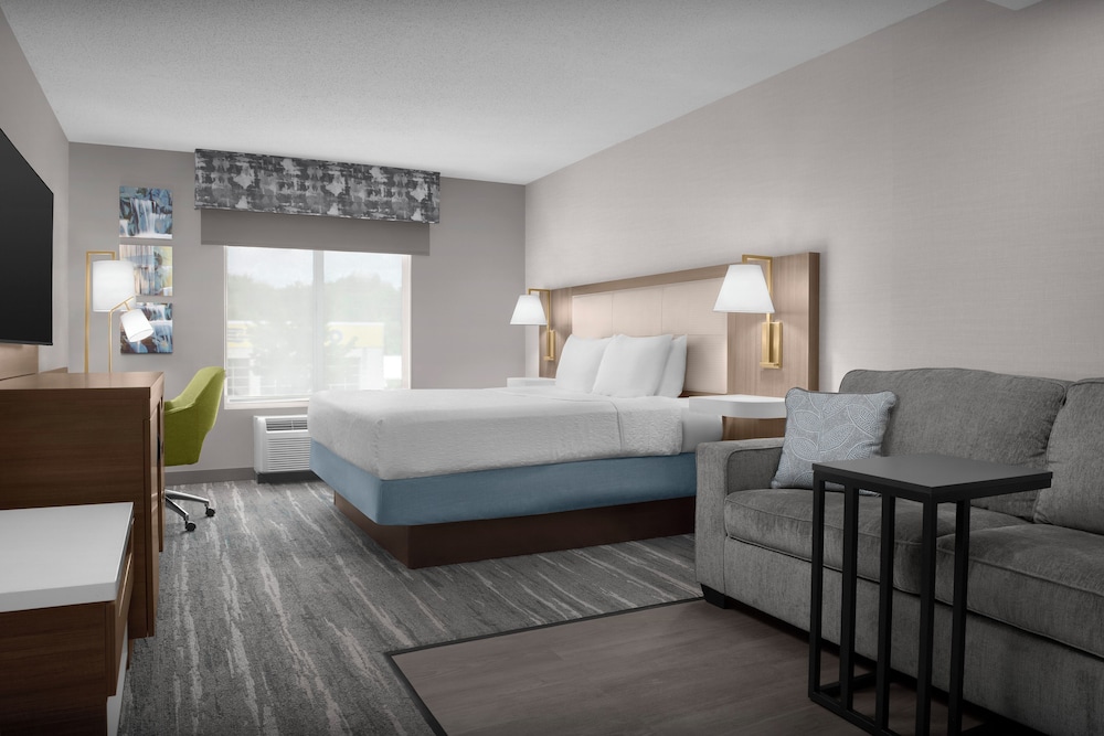 Study, King Bed, Sofa، Hampton Inn Ithaca 7/10