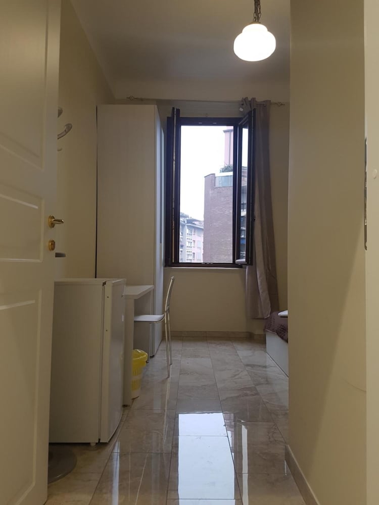 Emmy Hotel 32/32