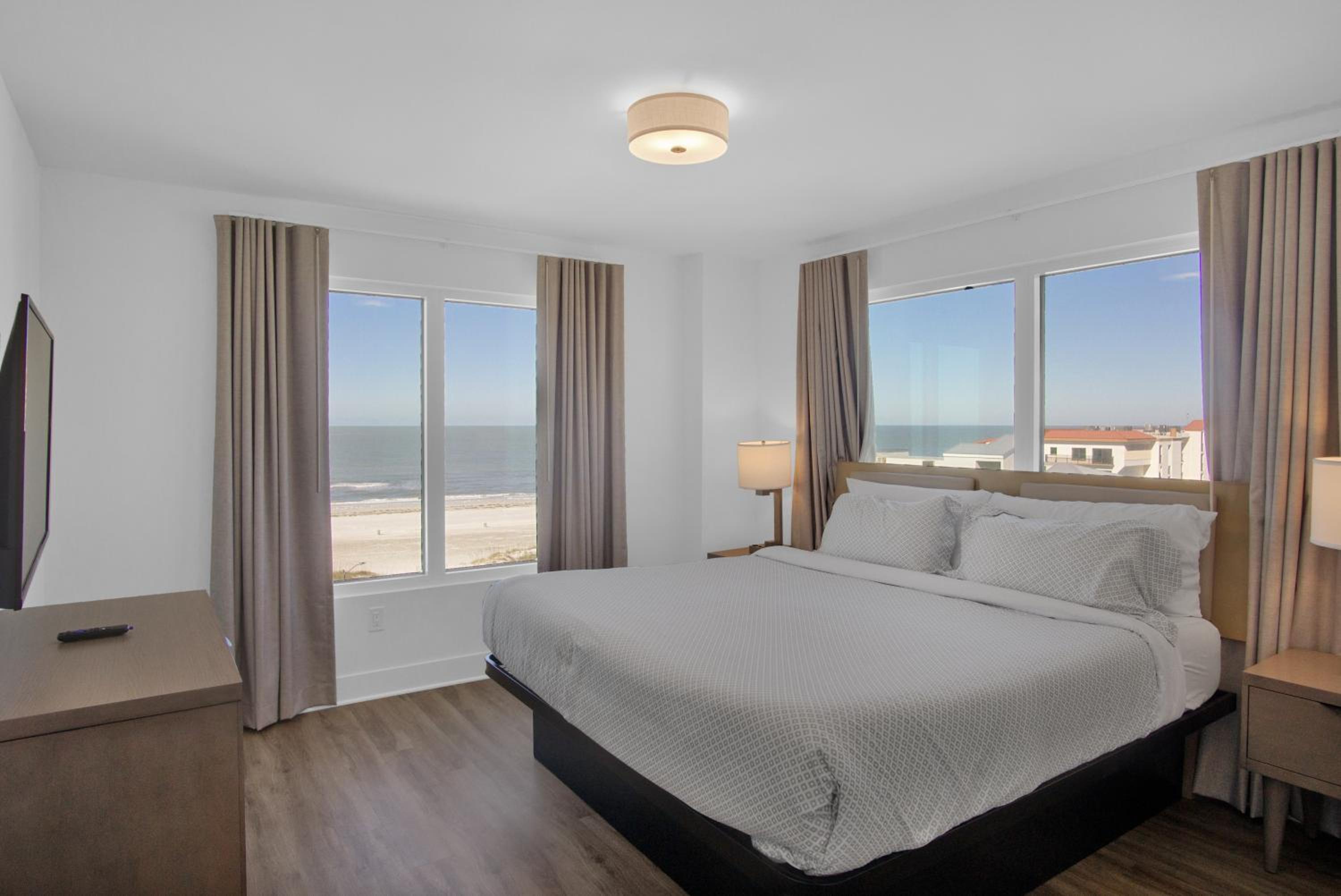 3 Bedrooms, Deluxe, Suite, Gulf View, High Floor، The Avalon Club 6/10