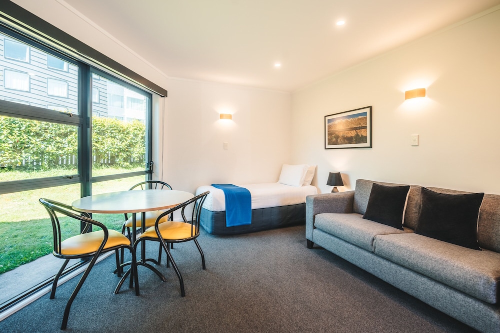 Blue Peaks Lodge and Apartments 45/63