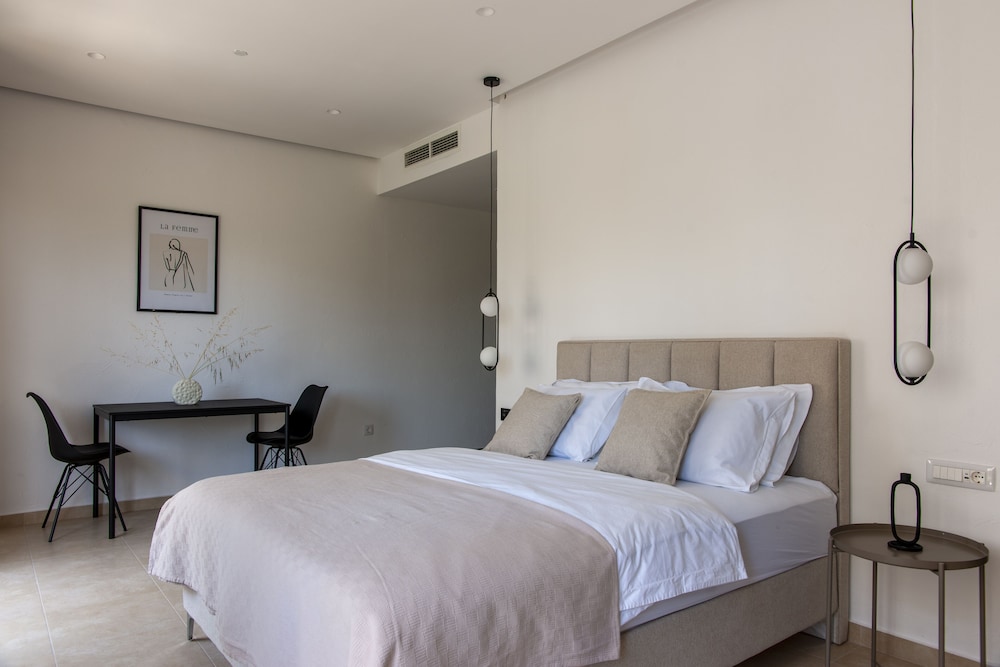 Soho Suites 6/54