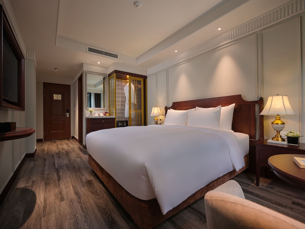 Grand Hotel du LAC Hanoi 9/50