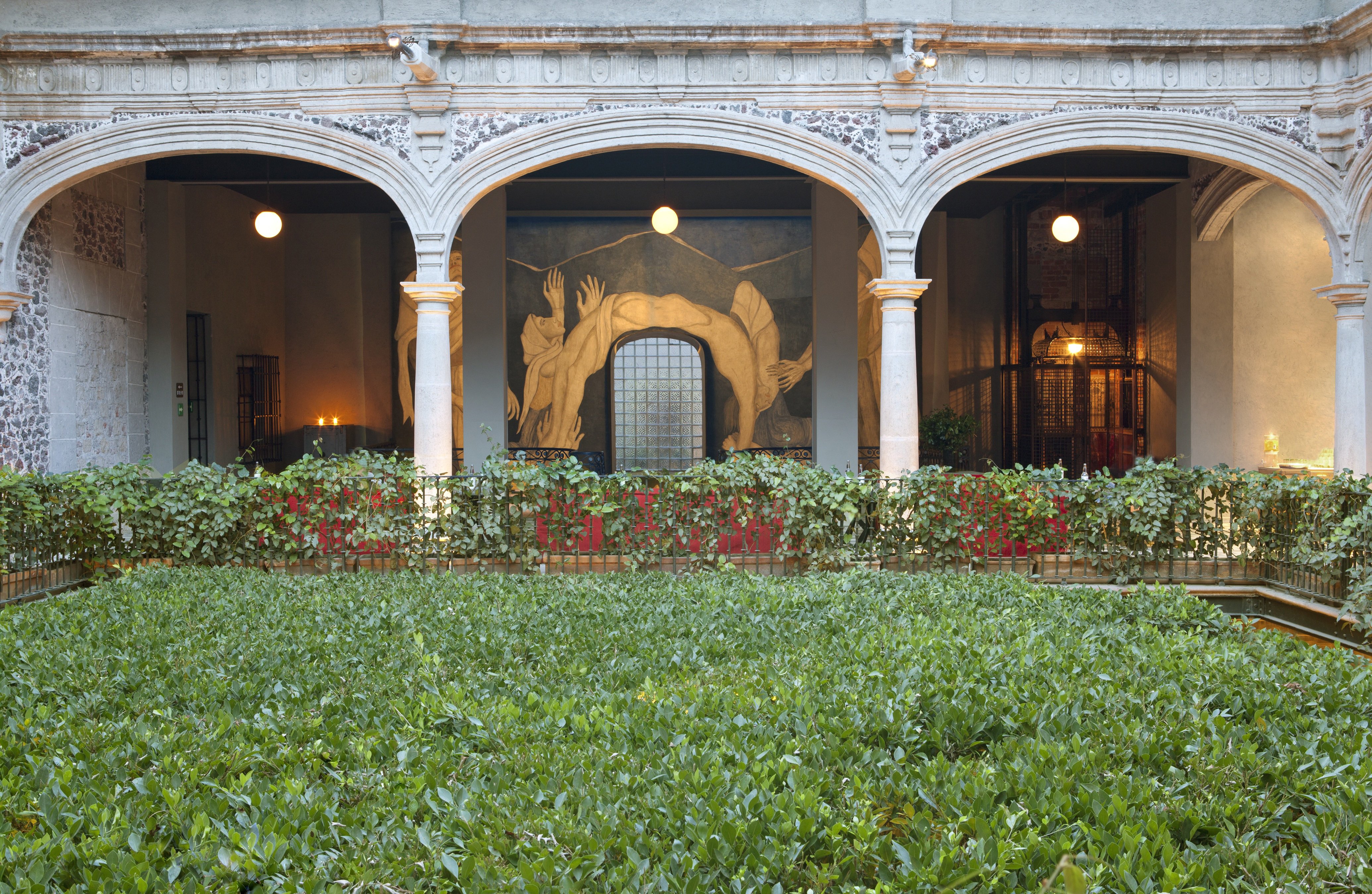 Downtown Mexico Hotel 18/25
