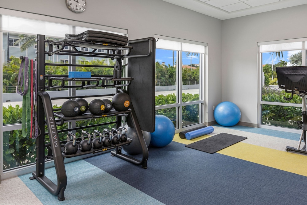 TownePlace Suites by Marriott Cape Canaveral Cocoa Beach 20/50