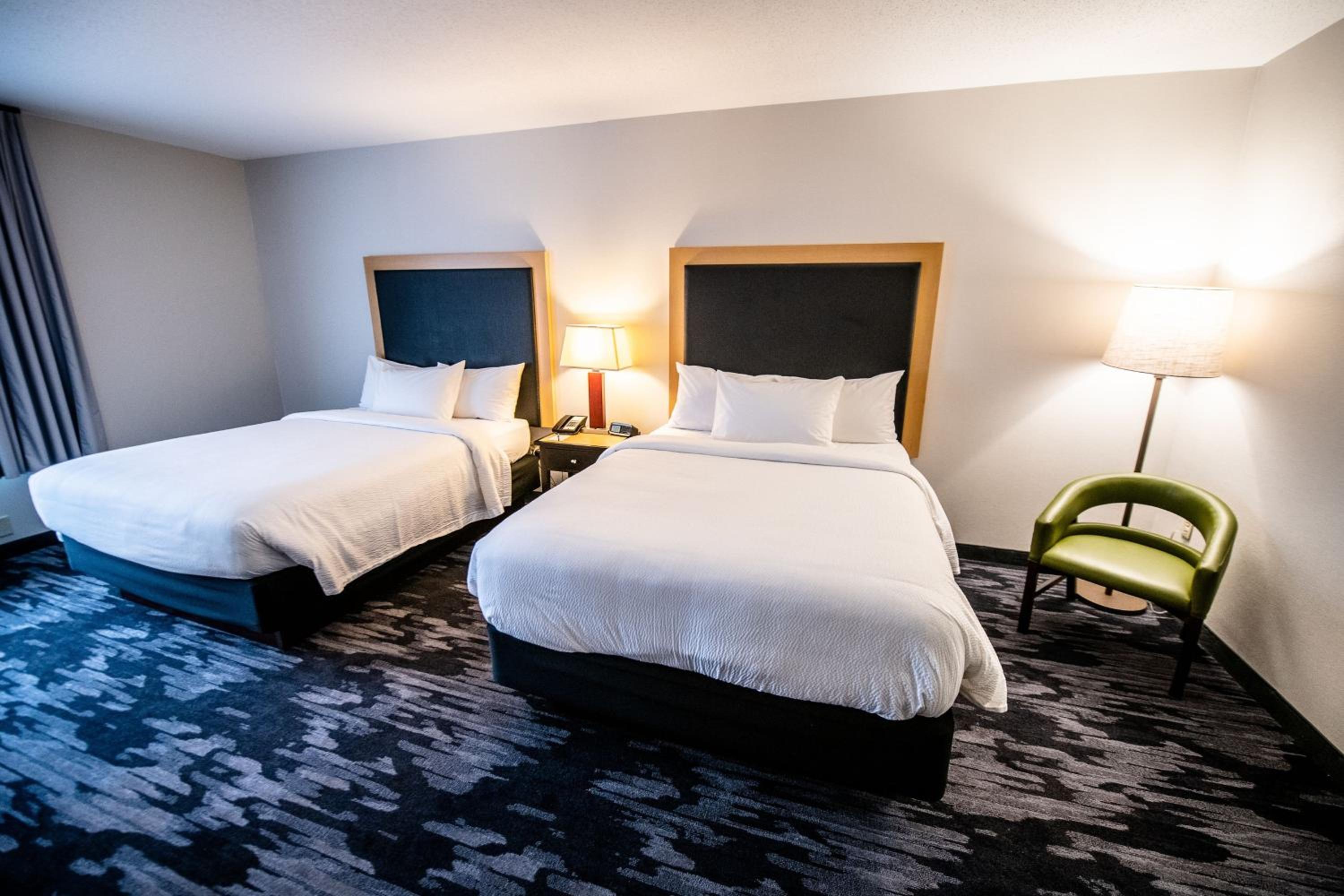 غرفة بسريرين كوين، Fairfield Inn and Suites by Marriott Washington Casino Area 5/9
