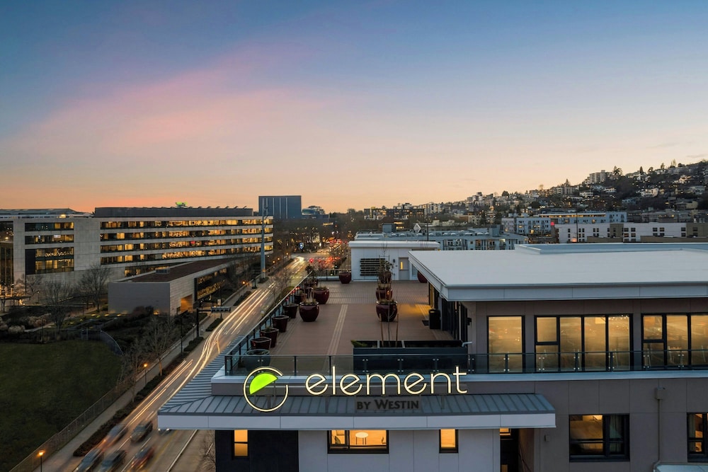 Element Seattle Downtown 42/44