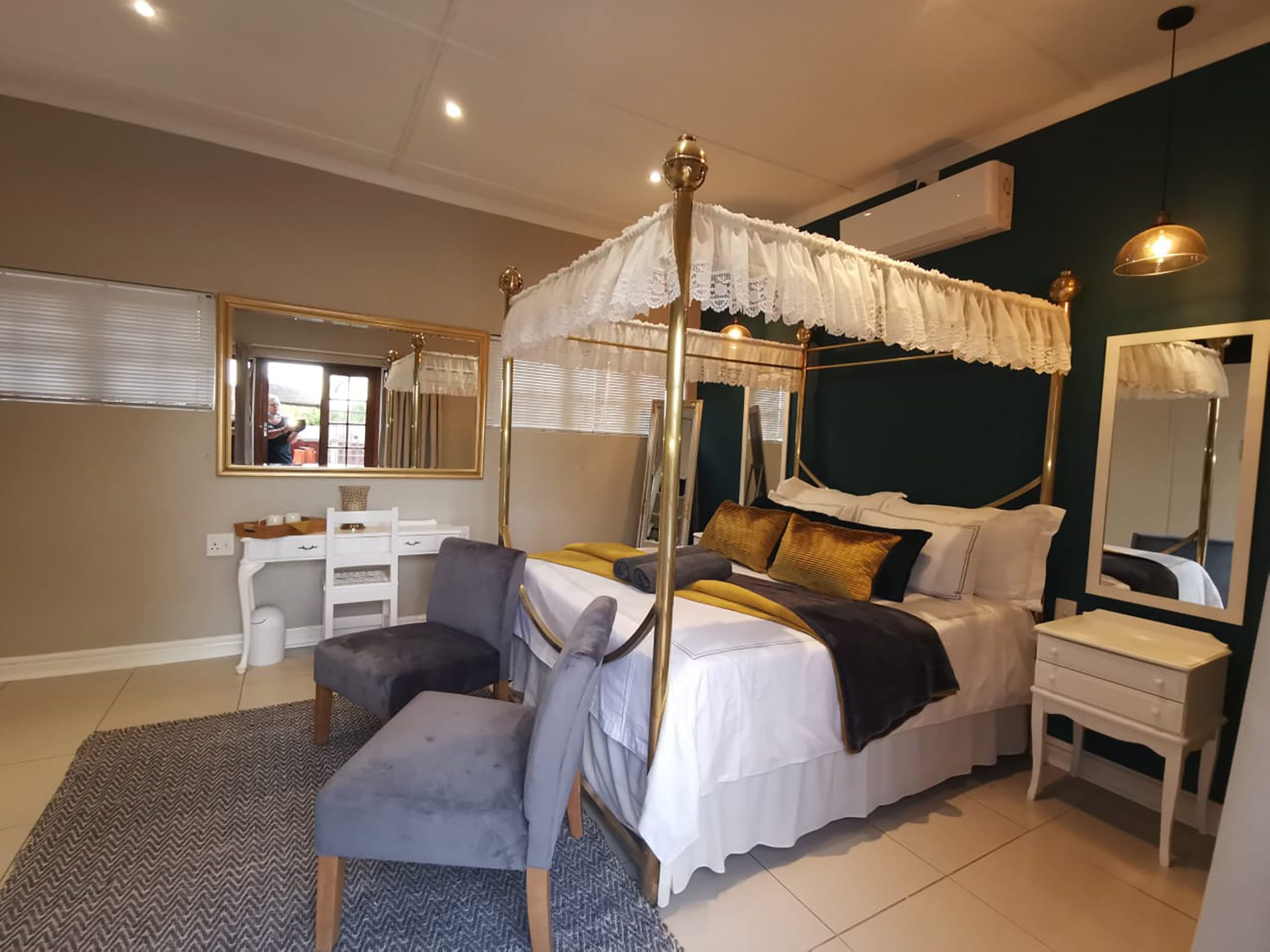 Bridal, Suite, Queen Bed