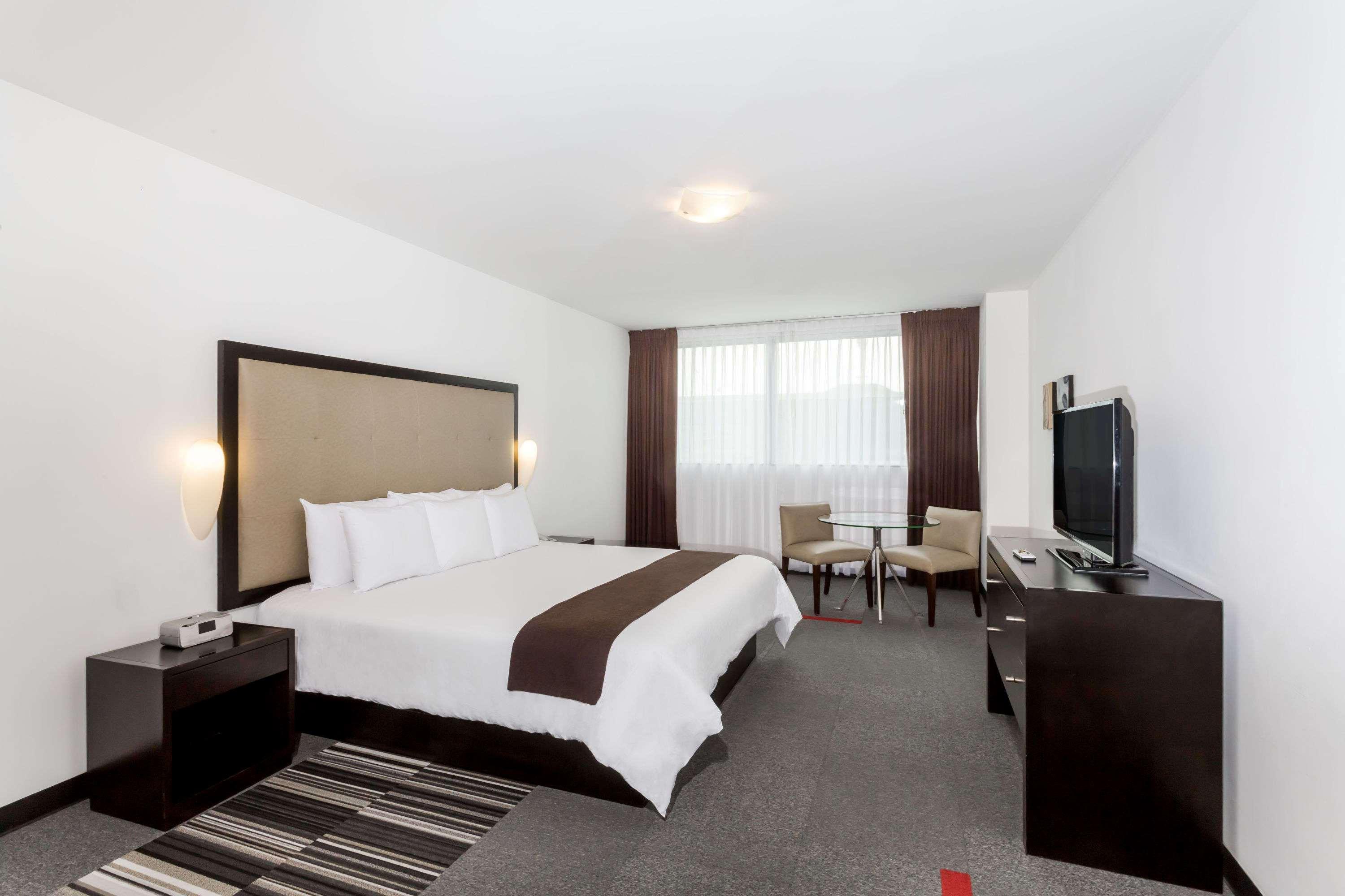 Junior Suite, King Bed