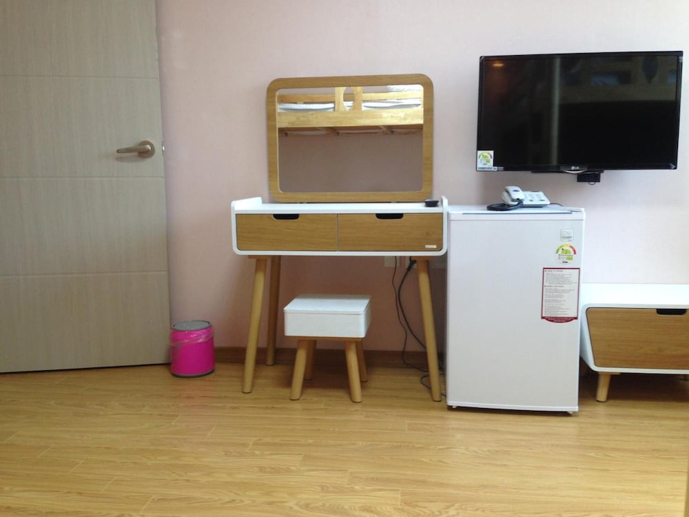 Jeju R Hotel Guest House Hostel 52/60