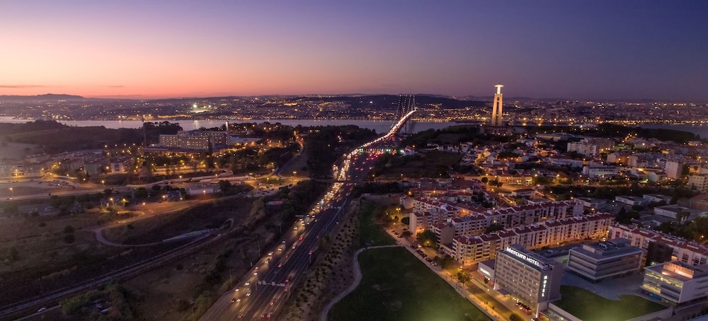 Mercure Lisboa Almada 43/50