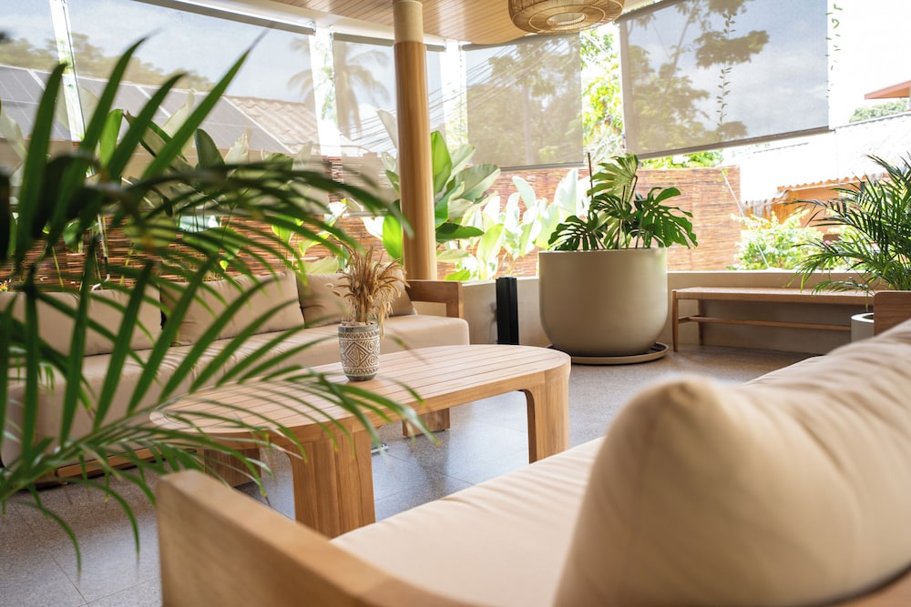 Long Beach Chalet 56/75