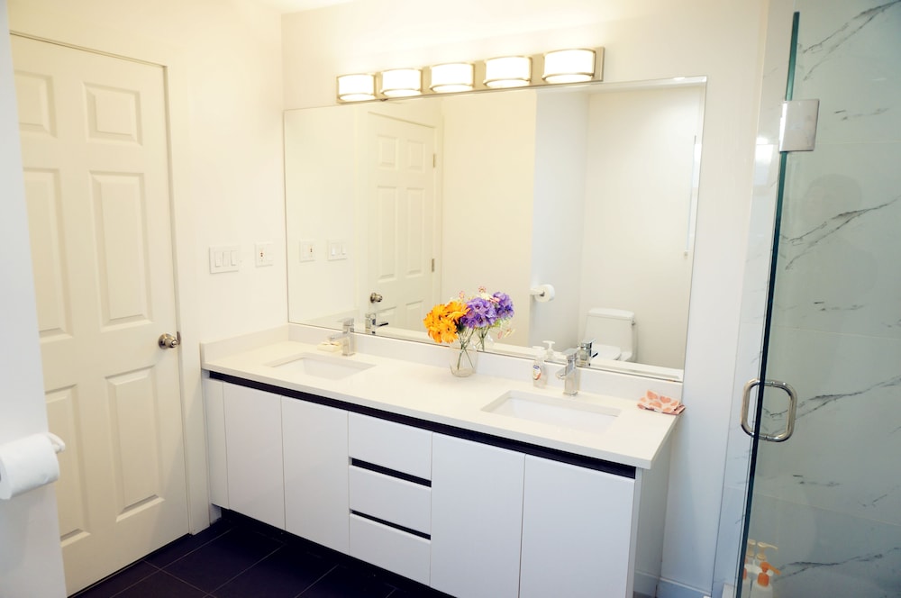 Vancouver-Beijing Bed and Breakfast 14/16