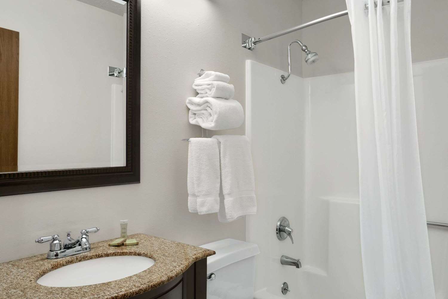 Super 8 by Wyndham Washington 27/32