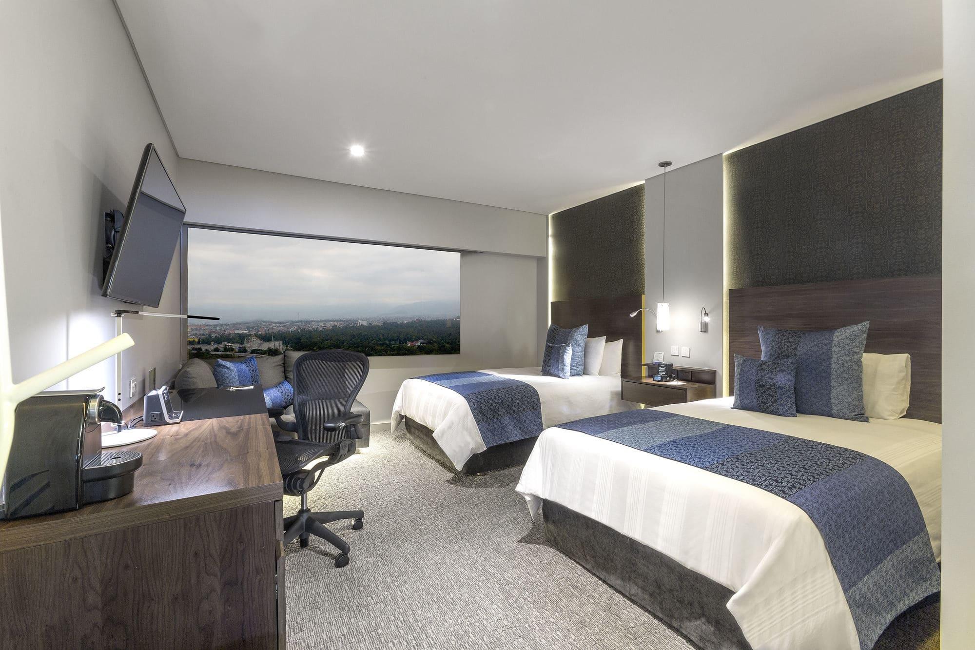 Deluxe, Forest View