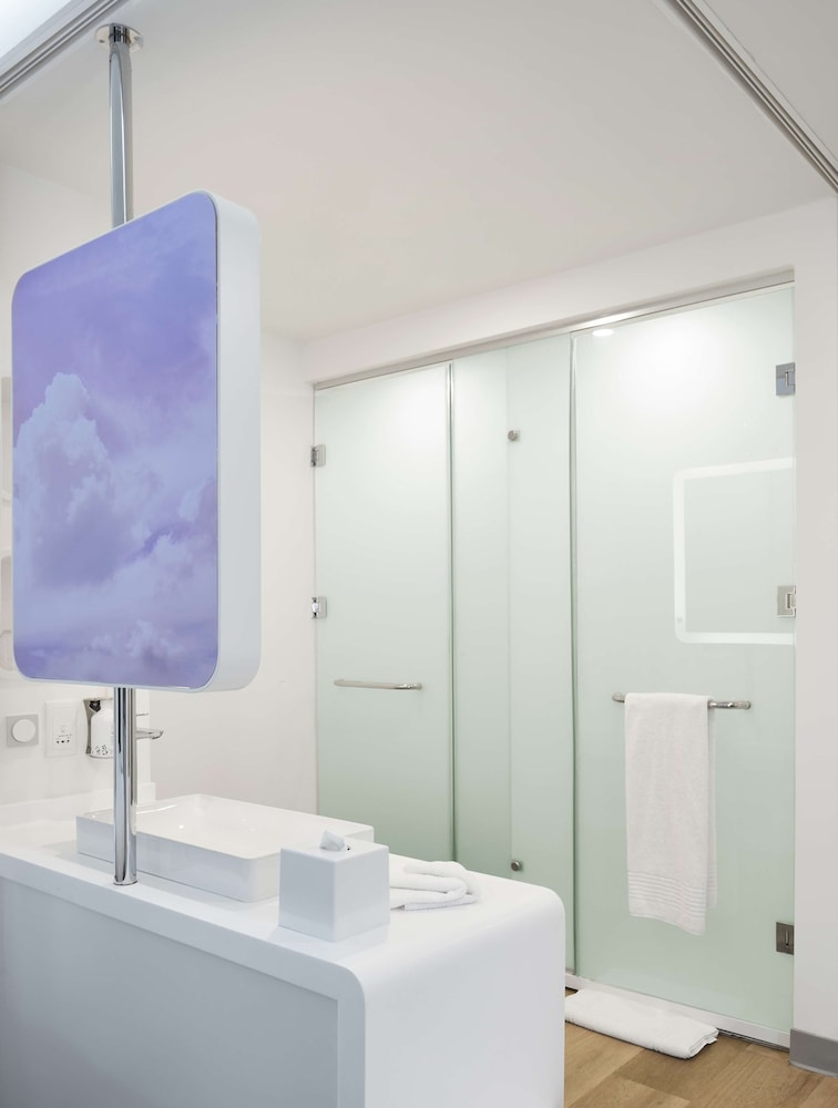 YOTELAIR Istanbul Airport AIRSIDE 63/63