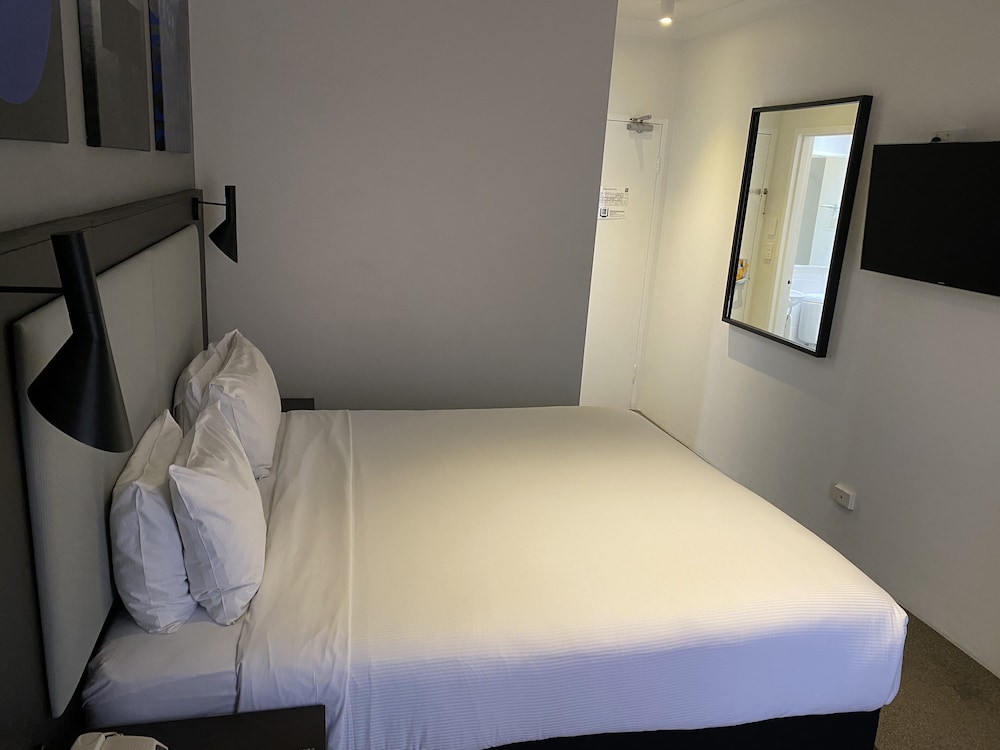Silkari Urban CKS Sydney Airport Hotel 18/33