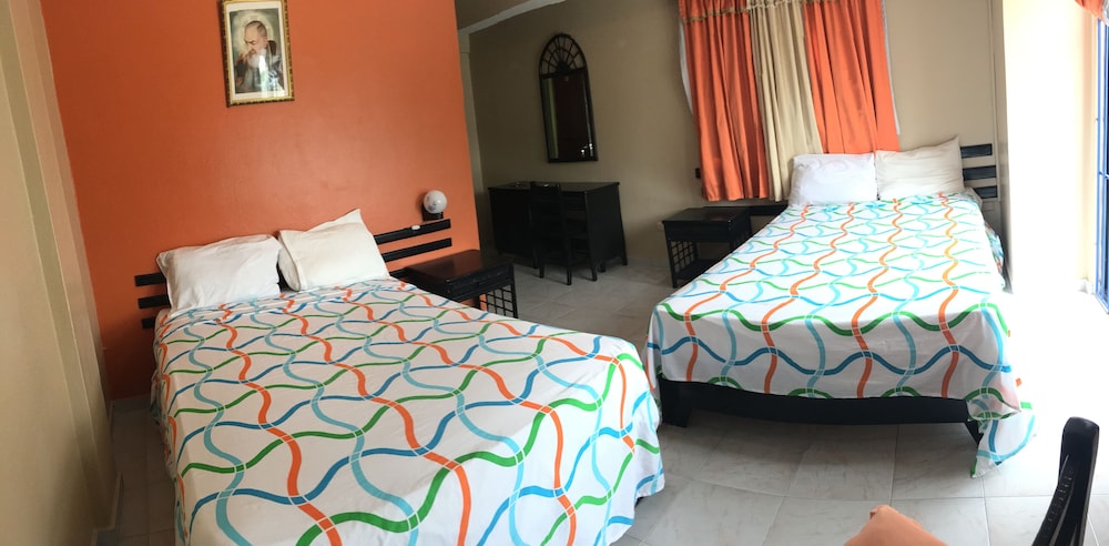 Hotel Restaurant Hamilton Beach Resort 17/66