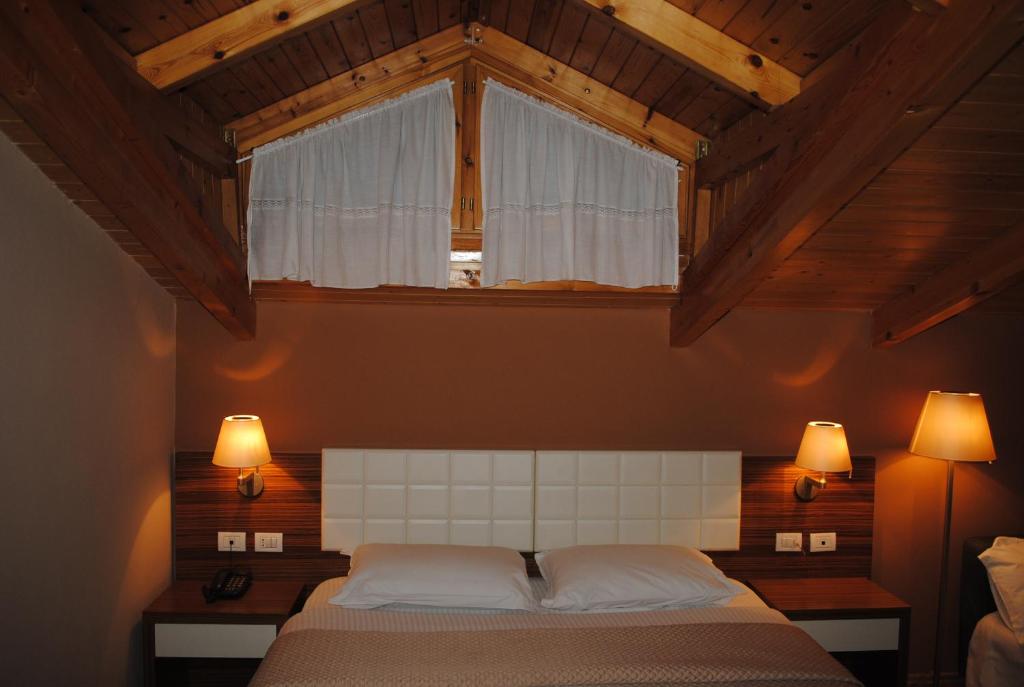 HOTEL VILA 60 10/15