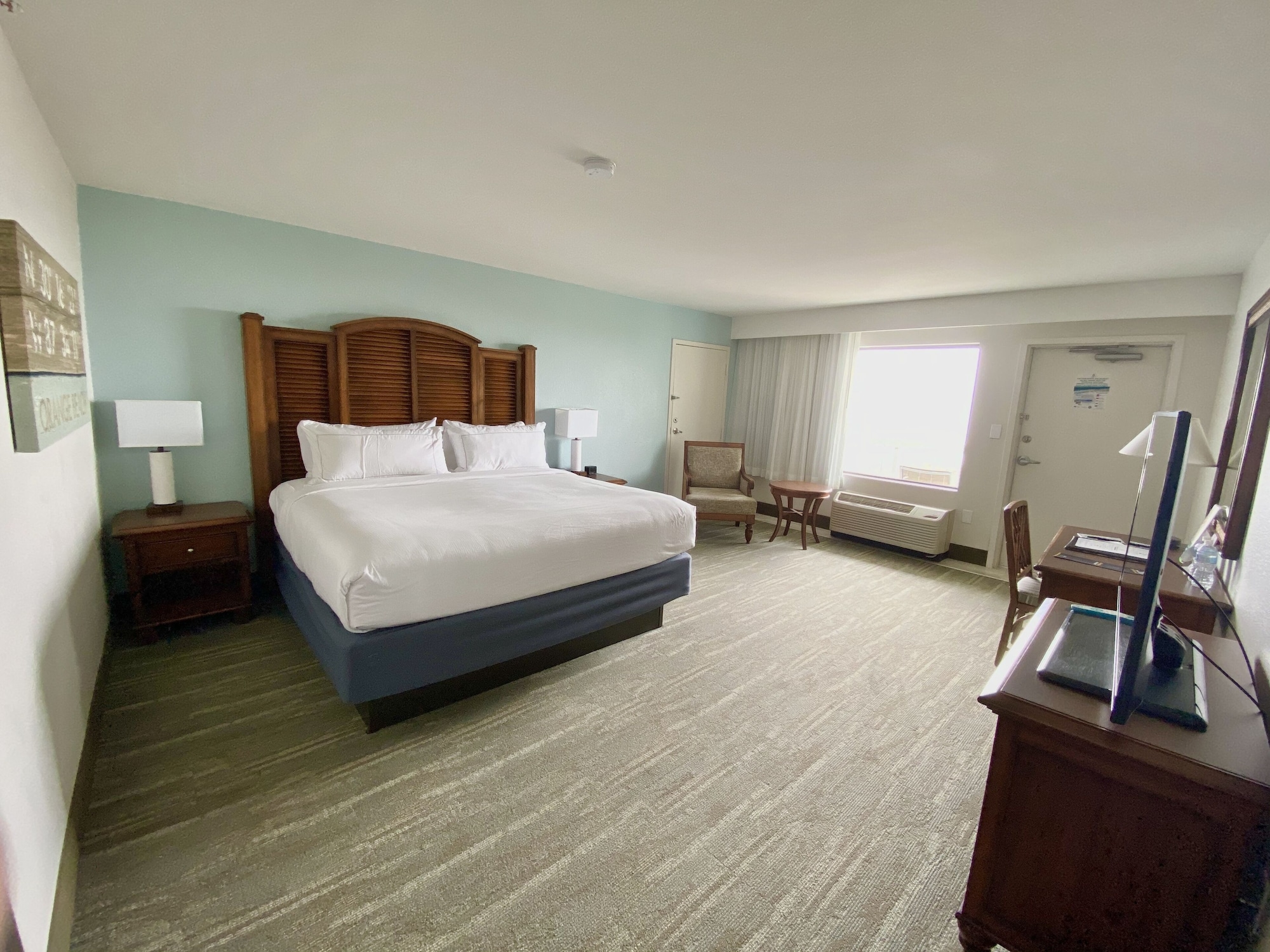 غرفة بسرير كينج، Island House Hotel Orange Beach a Double Tree by Hilton 2/5