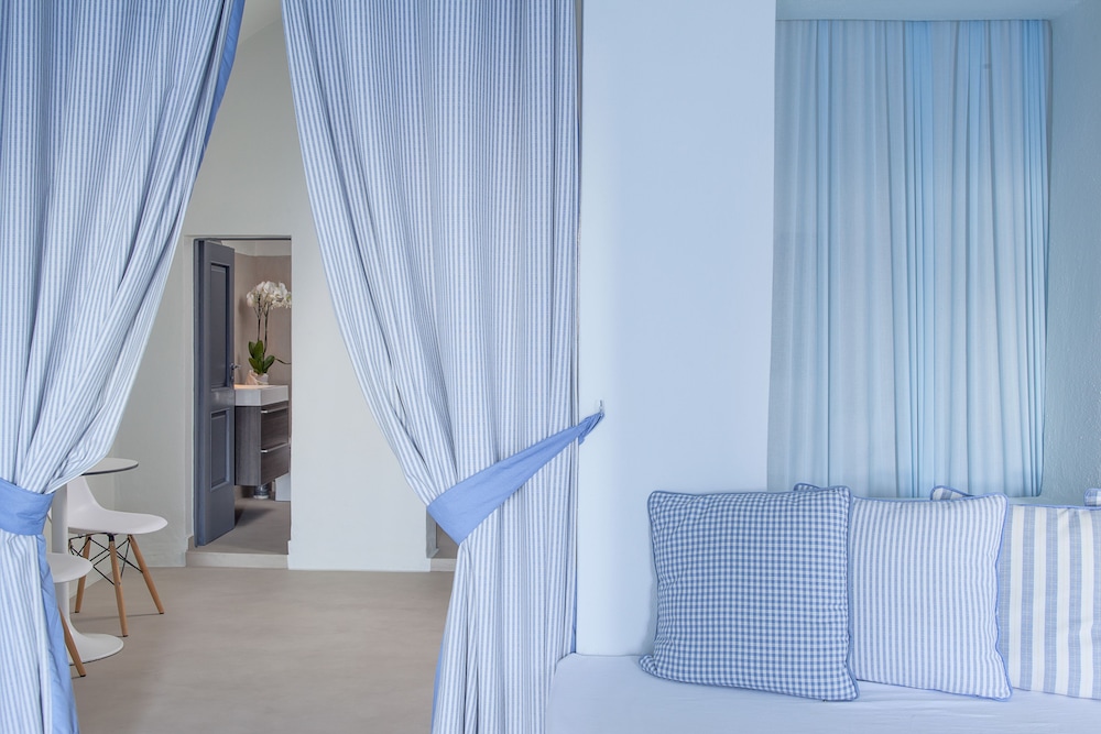 On The Rocks Santorini - Adults only 17/67