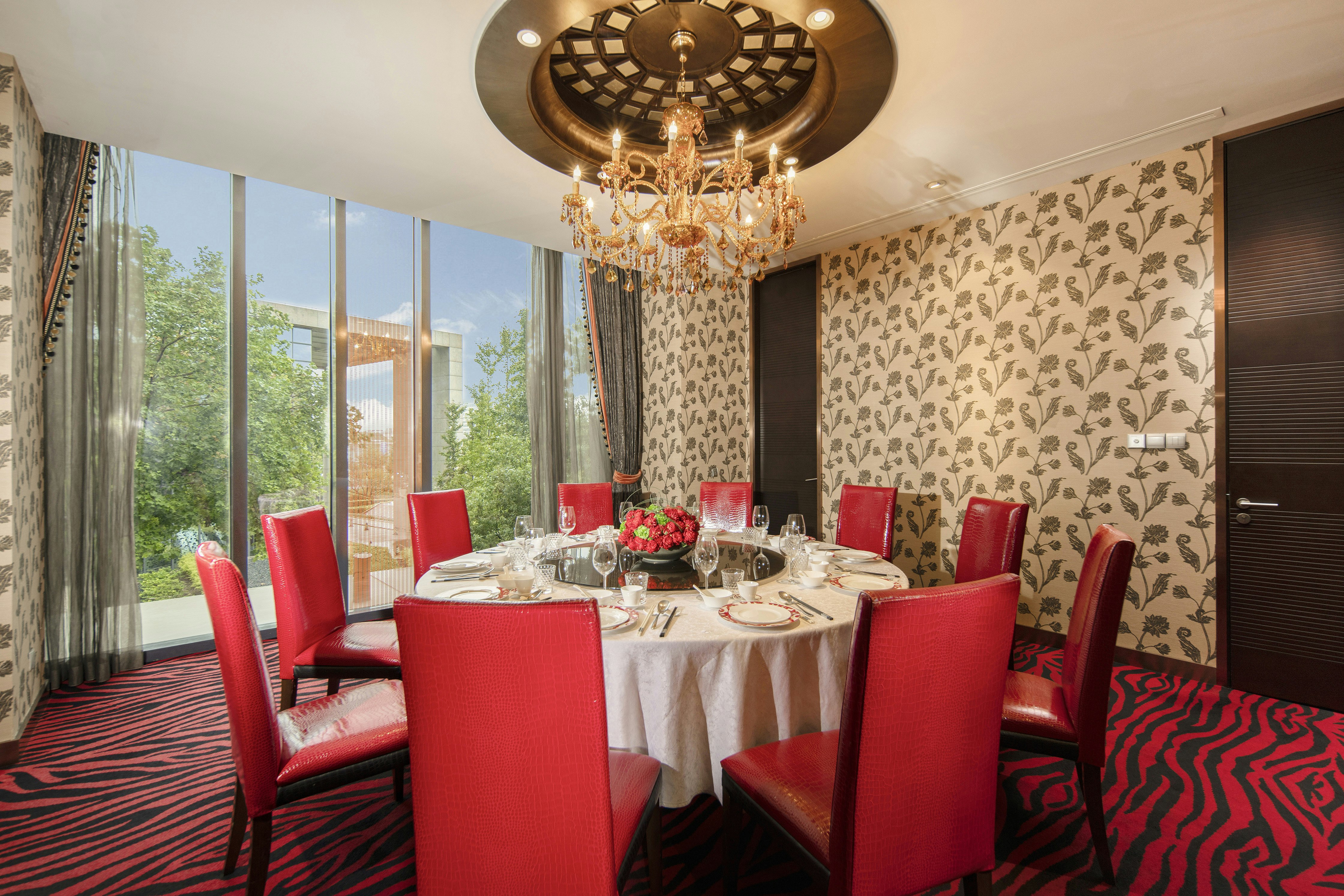 Holiday Inn Shanghai Hongqiao West An Ihg Hotel 33/50