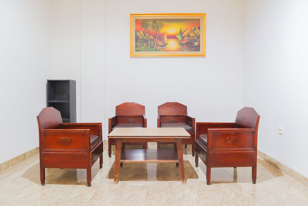 OYO 1519 Axl Residence 33/42
