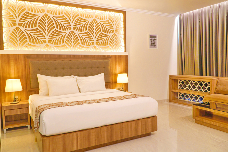 Prime, King Bed, Sea View