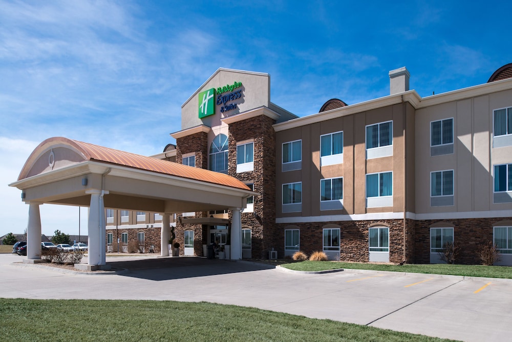 Holiday Inn Express & Suites Wichita Northwest Maize K-96 3/43