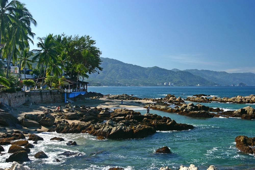 Lindo Mar Resort 45/50
