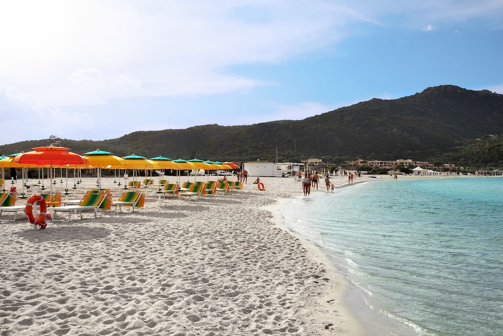 Colonna Beach Hotel 42/50