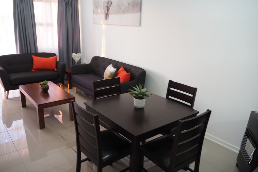 African Eagle Apartments 32/50