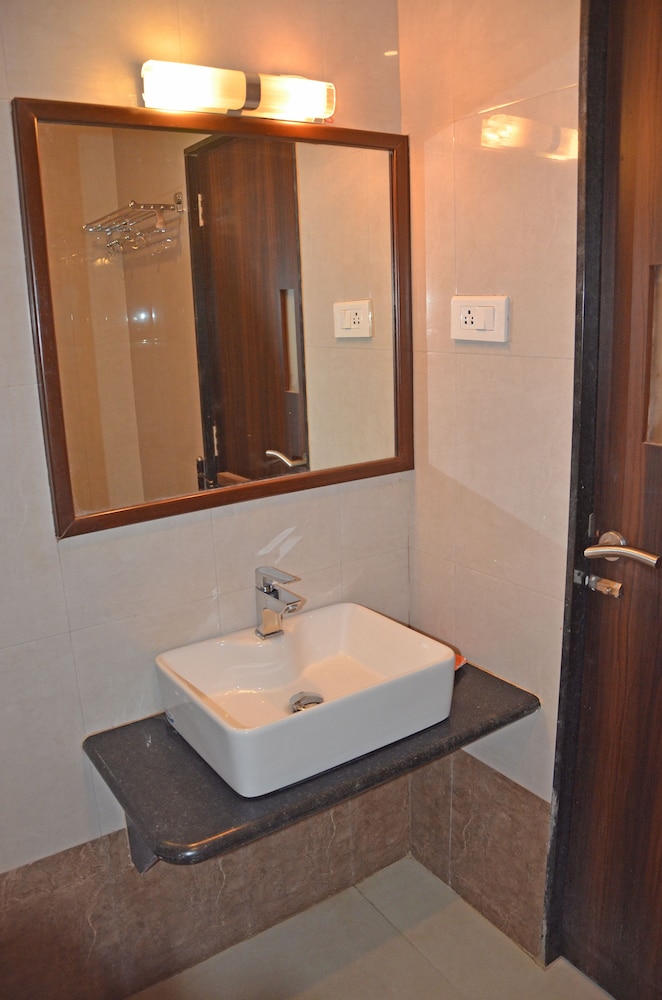 HOTEL GREENLAND ELEGANT 17/19