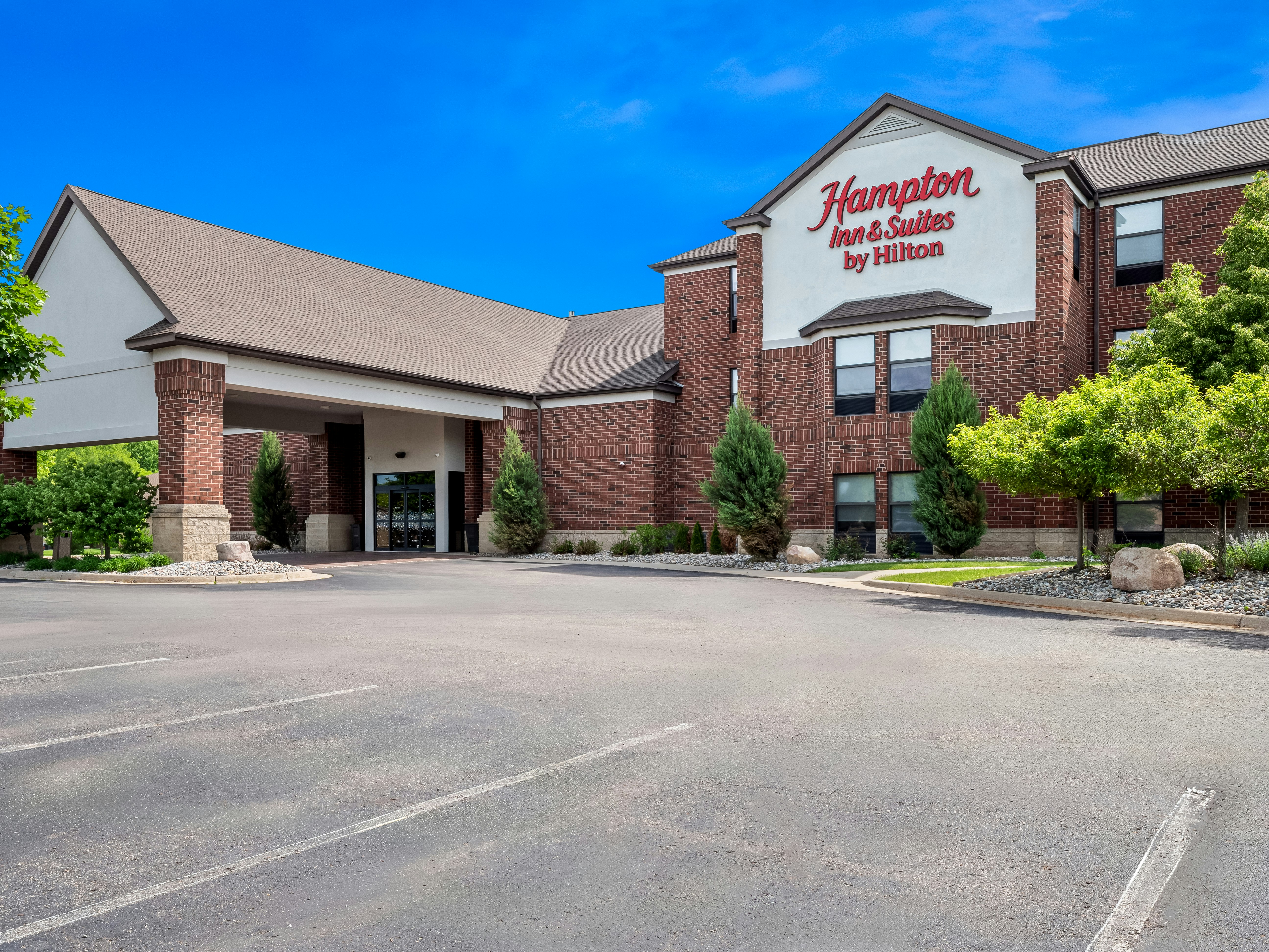 Hampton Inn & Suites East Lansing Okemos 72/80