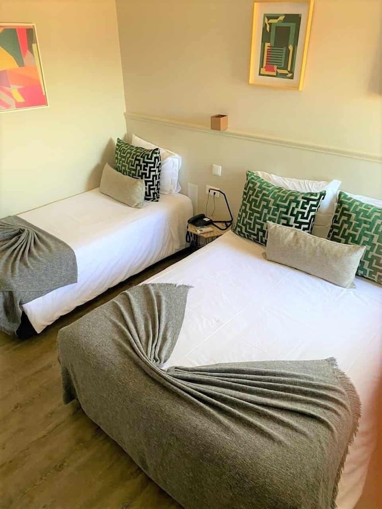 Hotel Singular Aeroporto 4/15