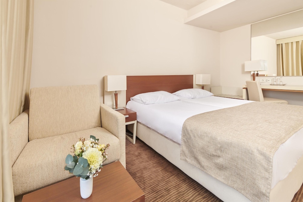 Hotel Albatros Plava Laguna 20/50