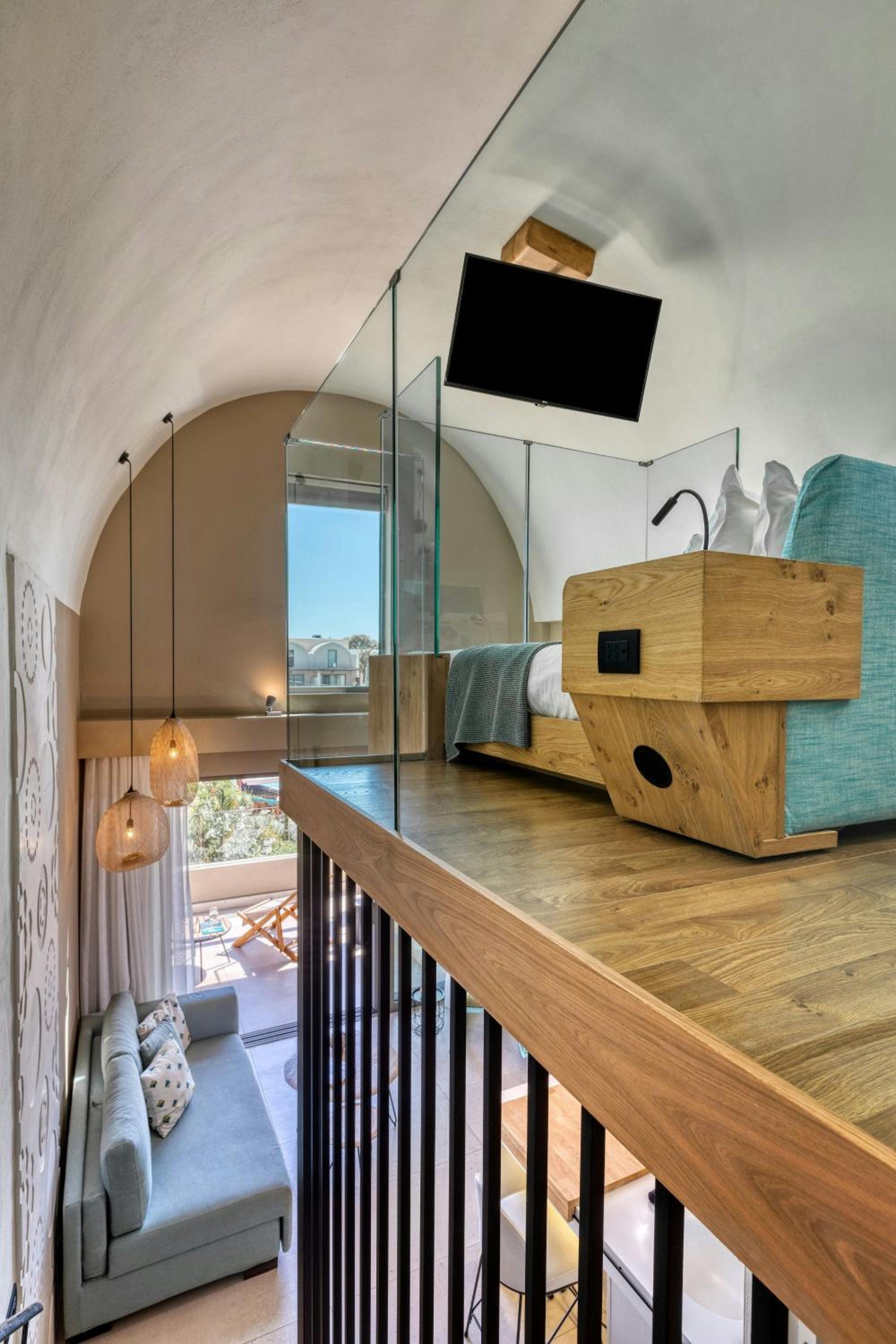 Wellness, Loft, Pool View, Jetted Tub