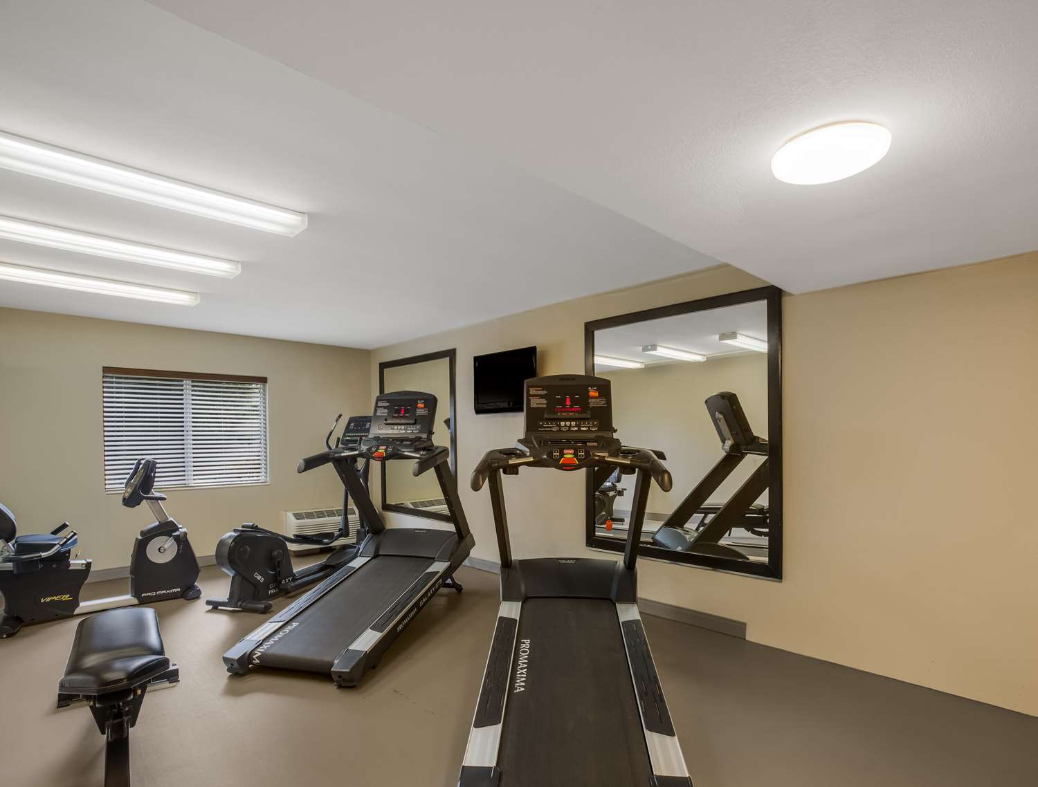 MainStay Suites Savannah Midtown 27/40
