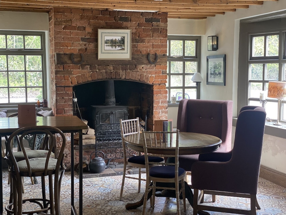Burlton Inn 51/59