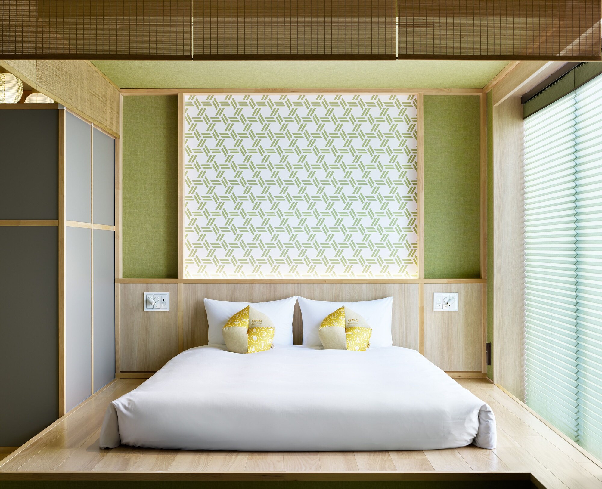 ROOM, DOUBLE BED, SOFA