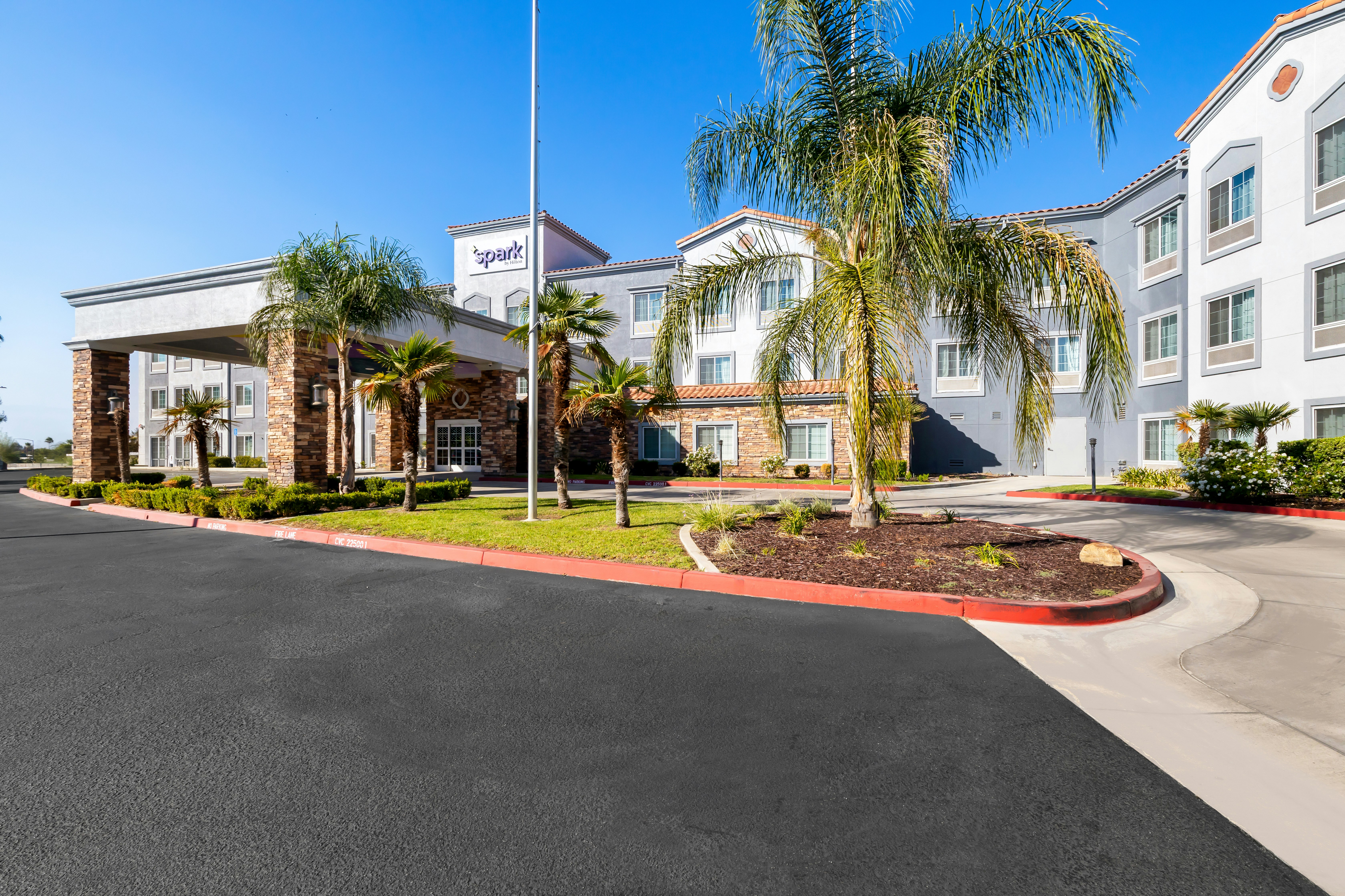 Spark by Hilton Redlands 36/40