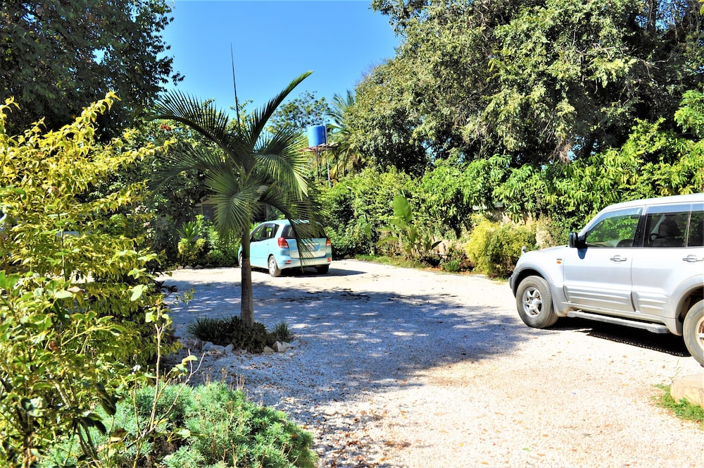 Natwange Backpackers 22/36