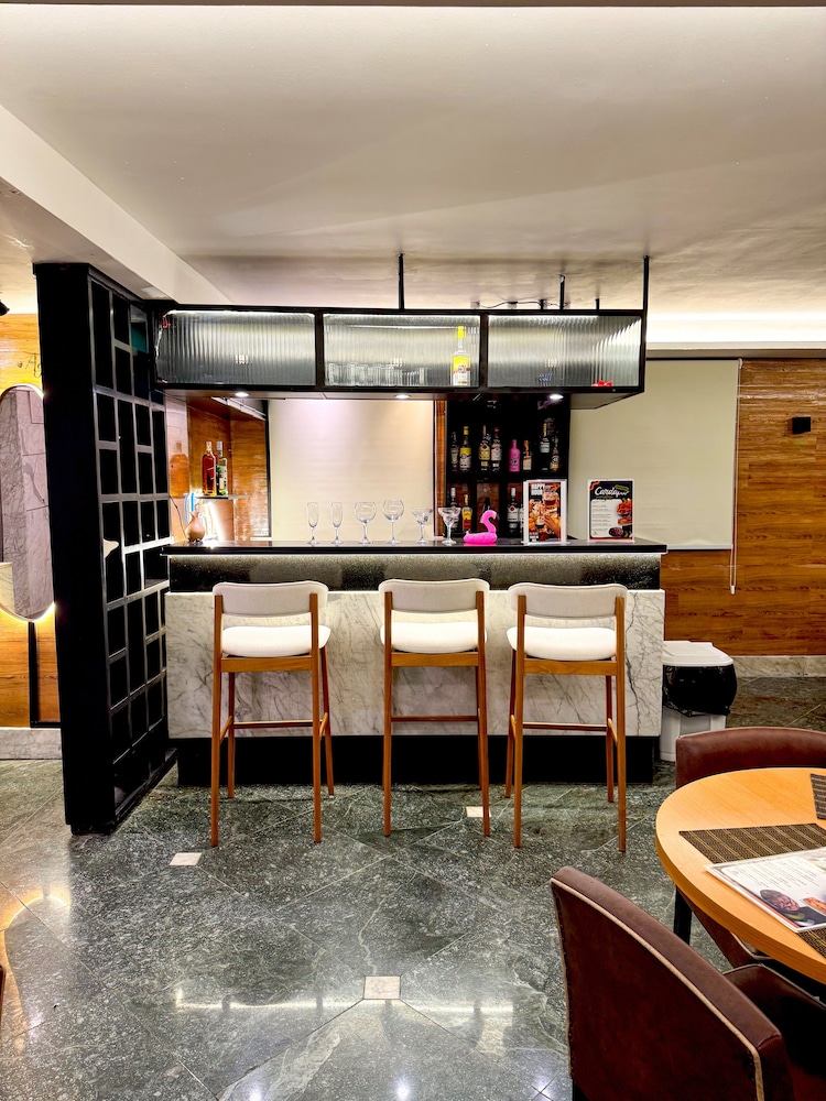 Royal Urban Macae Hotel 12/67