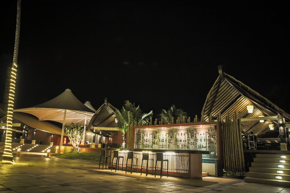 Blue Bay Resort 5/88