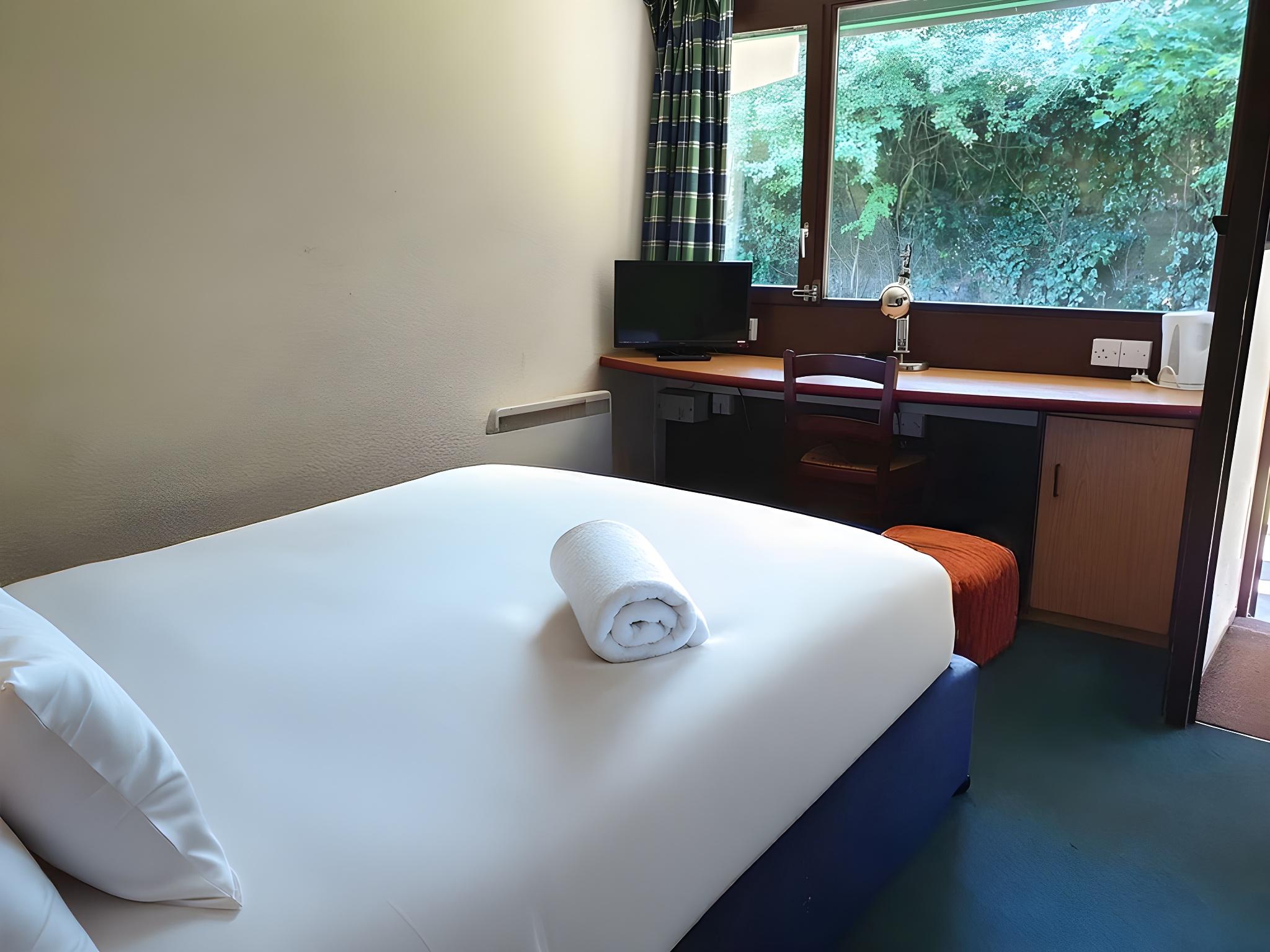 Room, Double Bed
