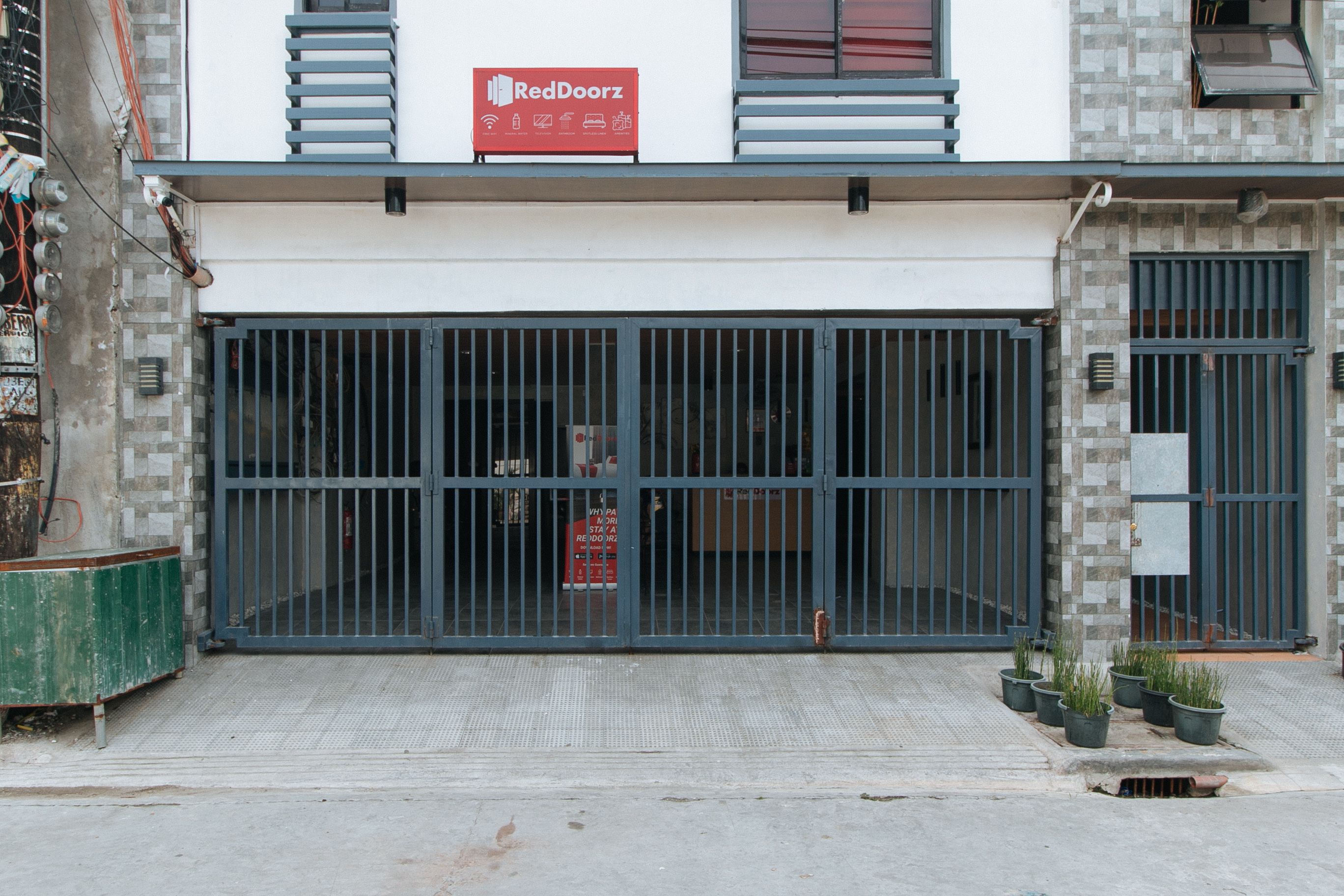 RedDoorz Near Christ the King Medical Center 25/28