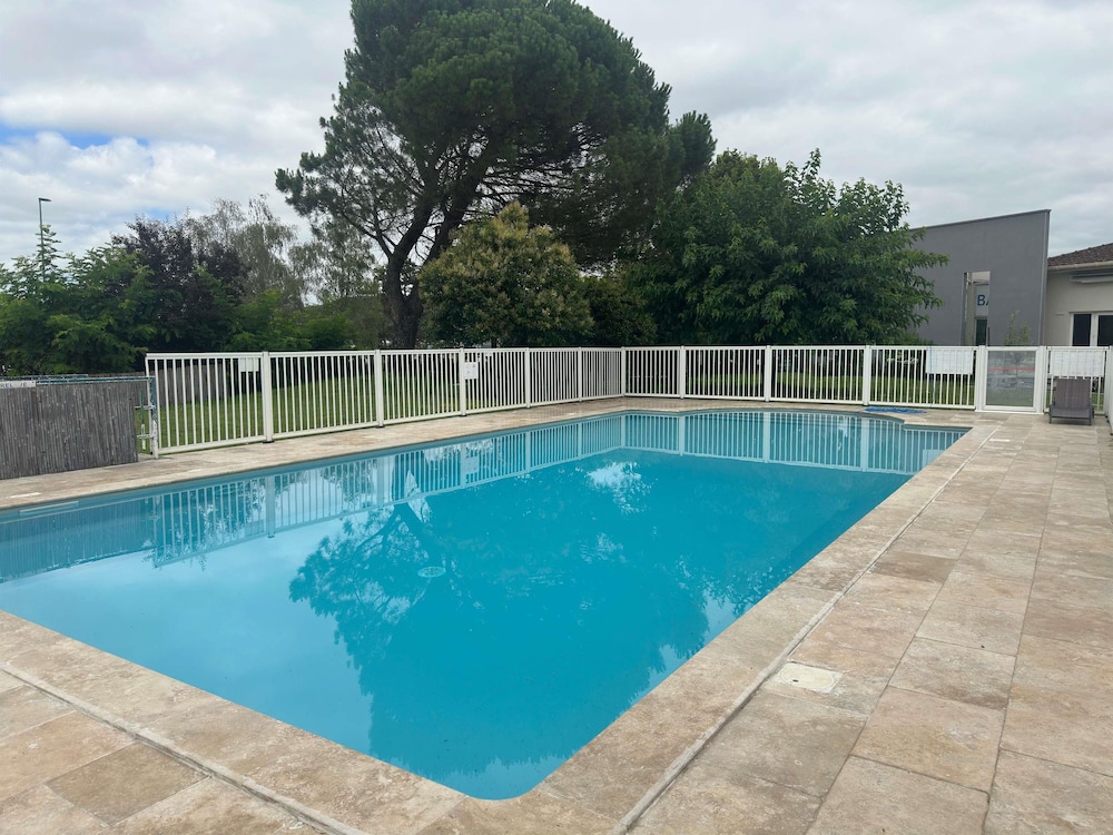 Ibis Cahors 24/50